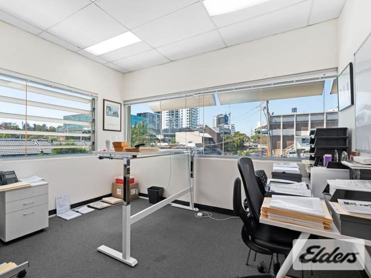 Click to view all images 7 Marie Street Milton QLD 4064 - Image 2