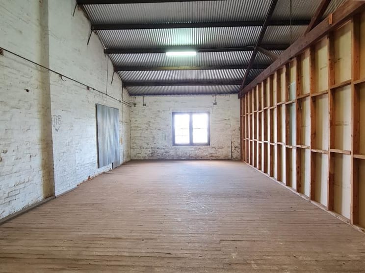 Click to view all images 4/17 Depot Road Dubbo NSW 2830 - Image 2