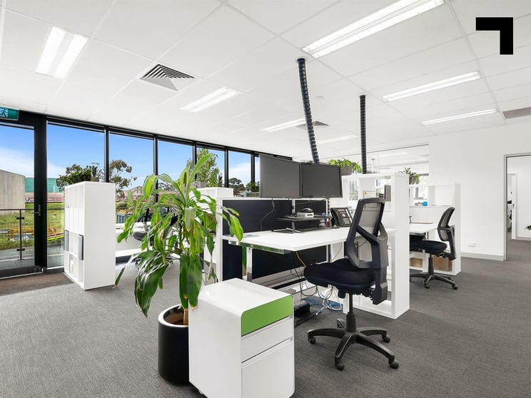 Click to view all images 7 & 8/31 Redland Drive Vermont VIC 3133 - Image 2