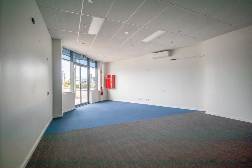 Click to view all images 1/510 Pacific Highway Belmont NSW 2280 - Image 2