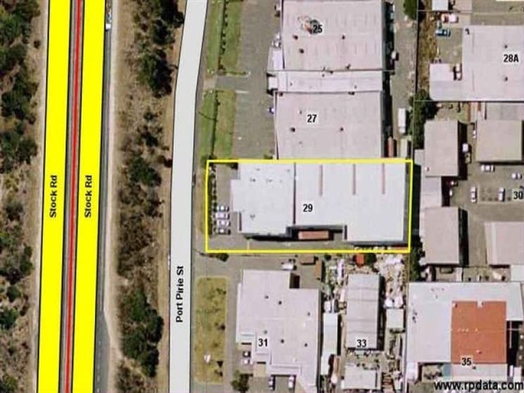 Click to view all images 29 Port Pirie Street Bibra Lake WA 6163 - Image 2