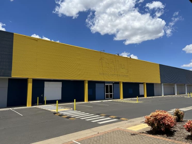 Click to view all images 2/229 Cobra Street Dubbo NSW 2830 - Image 1