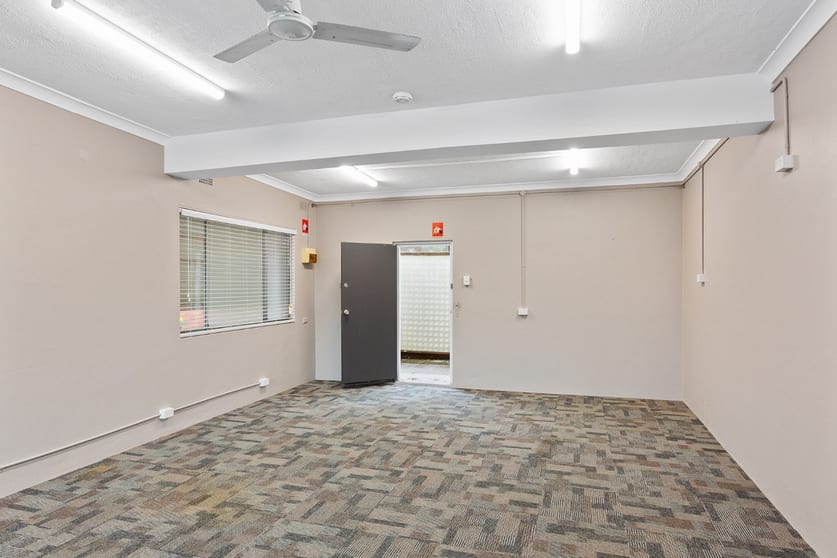 Click to view all images 1A St Georges Crescent Faulconbridge NSW 2776 - Image 1