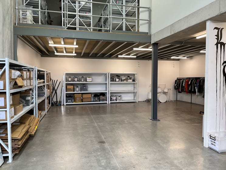 Click to view all images 5/29 Wurrook Circuit Caringbah NSW 2229 - Image 2