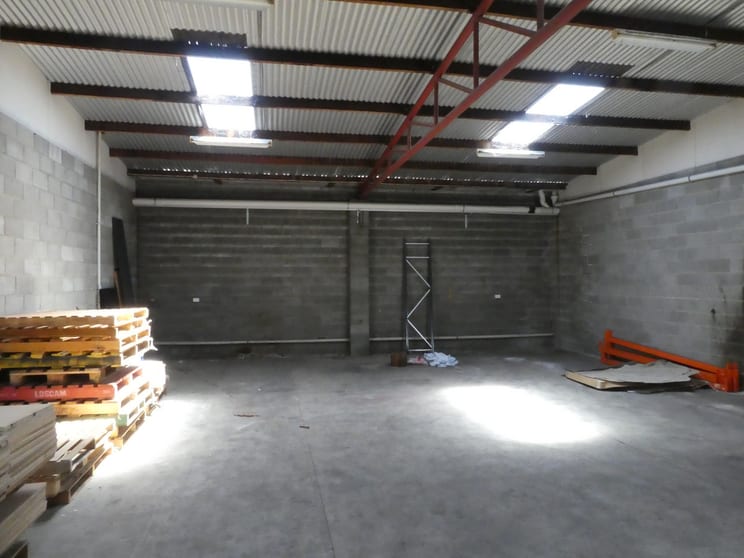 Click to view all images Unit 5/46 Strickland Street East Bunbury WA 6230 - Image 2