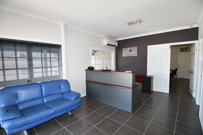 Click to view all images 84 Charters Towers Road Hermit Park QLD 4812 - Image 3