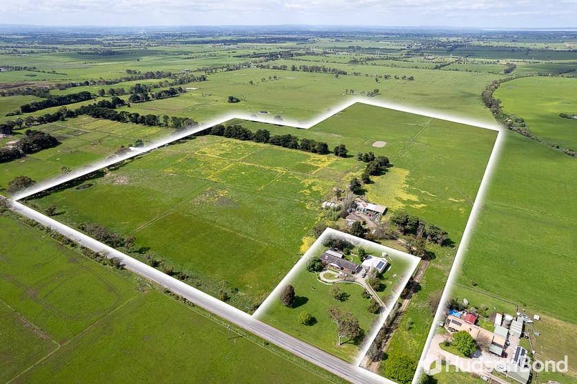 Click to view all images 480 Bald Hill Road Pakenham VIC 3810 - Image 1