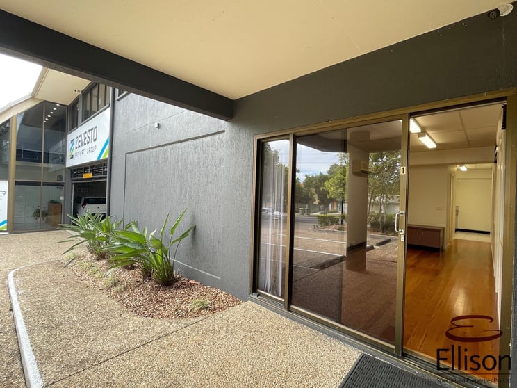 Click to view all images 1/24 Vanessa Boulevard Springwood QLD 4127 - Image 2