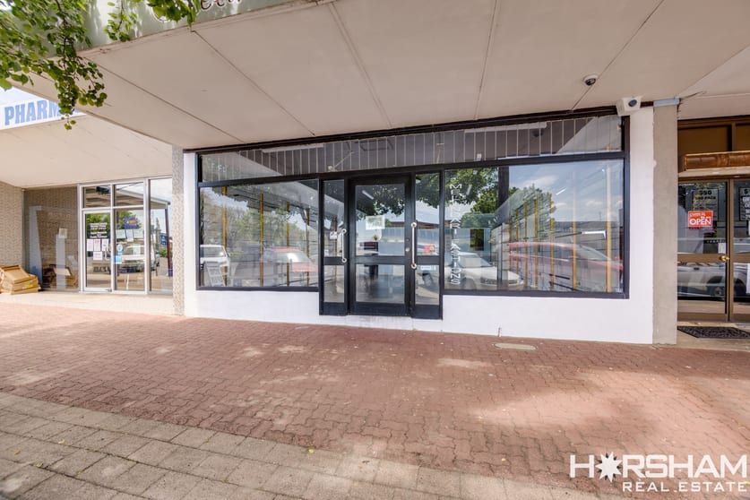 Click to view all images 71 Elizabeth Street Edenhope VIC 3318 - Image 2