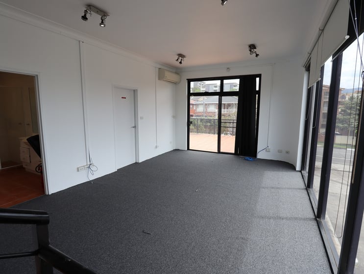 Click to view all images 31 Denison Street Wollongong NSW 2500 - Image 1