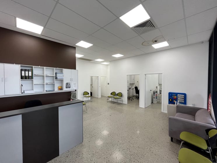 Click to view all images Shop 5/140 Windermere Boulevard Pakenham VIC 3810 - Image 3