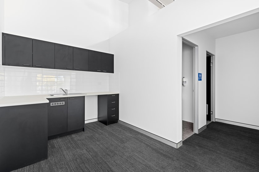 Click to view all images 5/107 Bowen Street Windsor QLD 4030 - Image 2