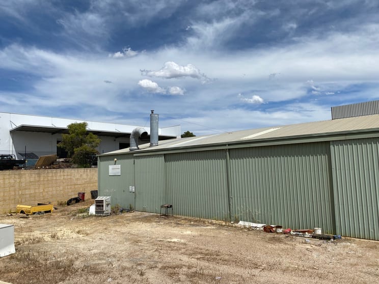 Click to view all images 16 Mosey Street Landsdale WA 6065 - Image 3