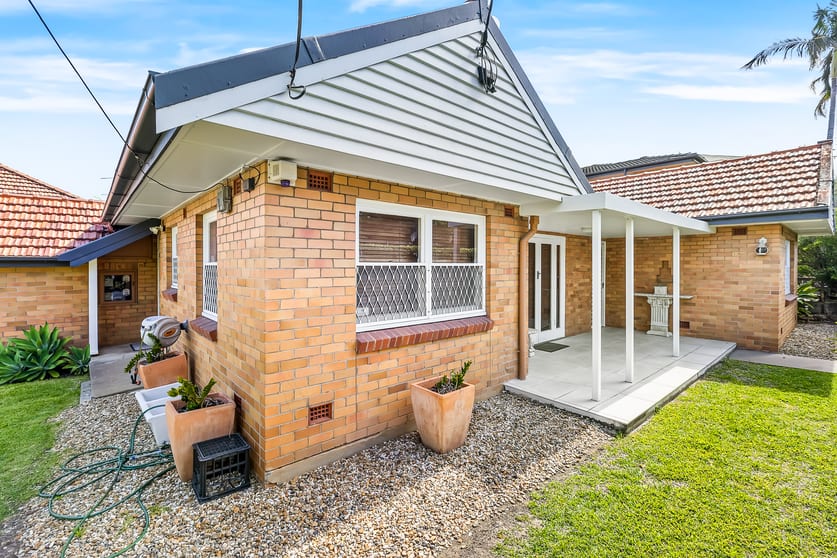Click to view all images 132 Kedron Brook Road Wilston QLD 4051 - Image 2