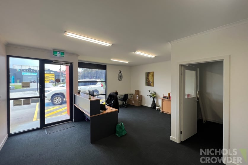 Click to view all images 1/6 Simcock Street Somerville VIC 3912 - Image 3