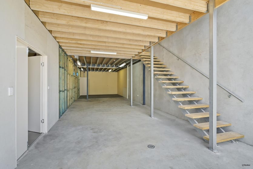 5/2 Hawker Street Currumbin Waters QLD 4223 - Image 2