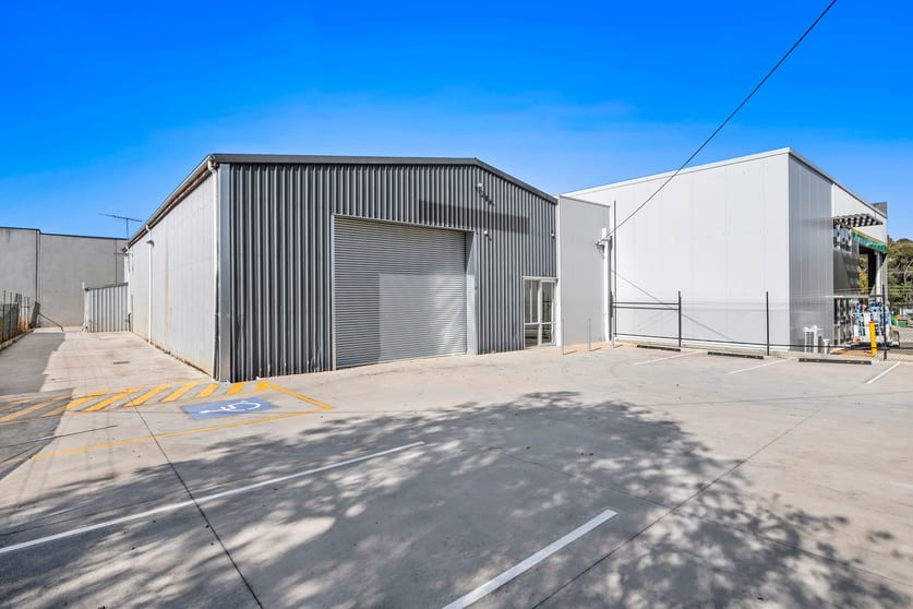 Click to view all images 4 Smithton Grove Ocean Grove VIC 3226 - Image 1