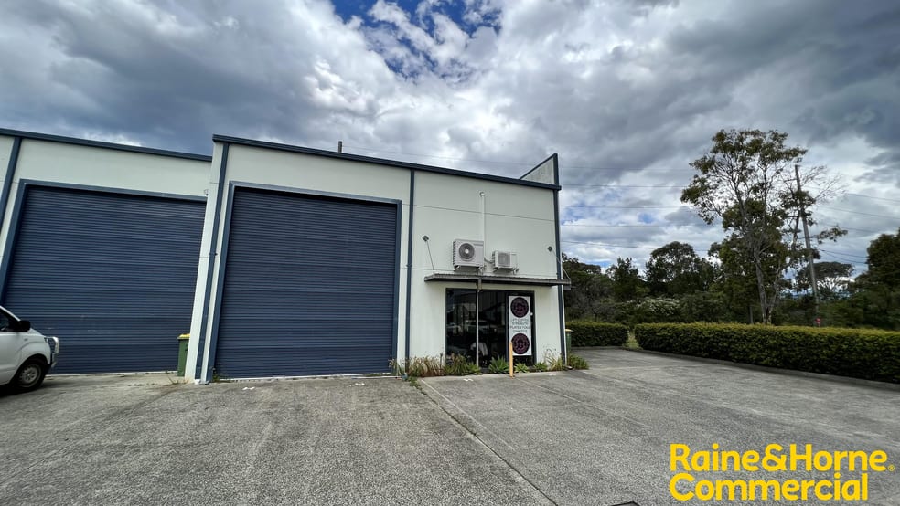Click to view all images 1/10 O'Hart Close Charmhaven NSW 2263 - Image 3