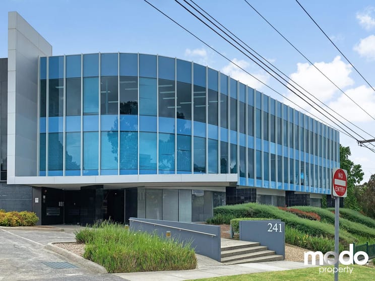 Click to view all images 12/241-243 Blackburn Road Mount Waverley VIC 3149 - Image 3