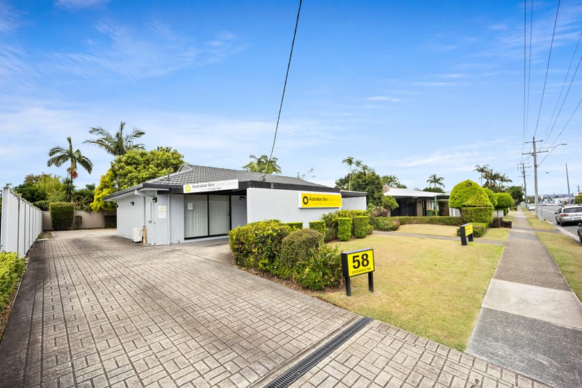 Click to view all images 58 Ashmore Road Bundall QLD 4217 - Image 2