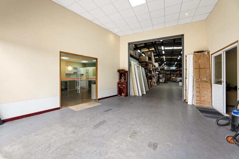 Click to view all images 14 Milne Street Thomastown VIC 3074 - Image 3