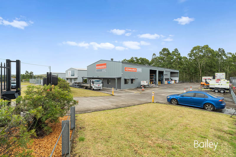 Click to view all images 2 Rosedale Avenue Singleton NSW 2330 - Image 2