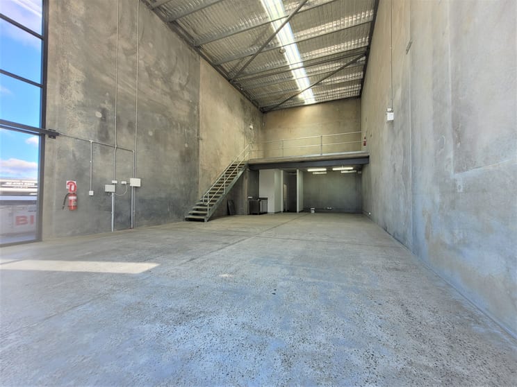 Click to view all images Unit 1/17 Pikkat Drive Braemar NSW 2575 - Image 2