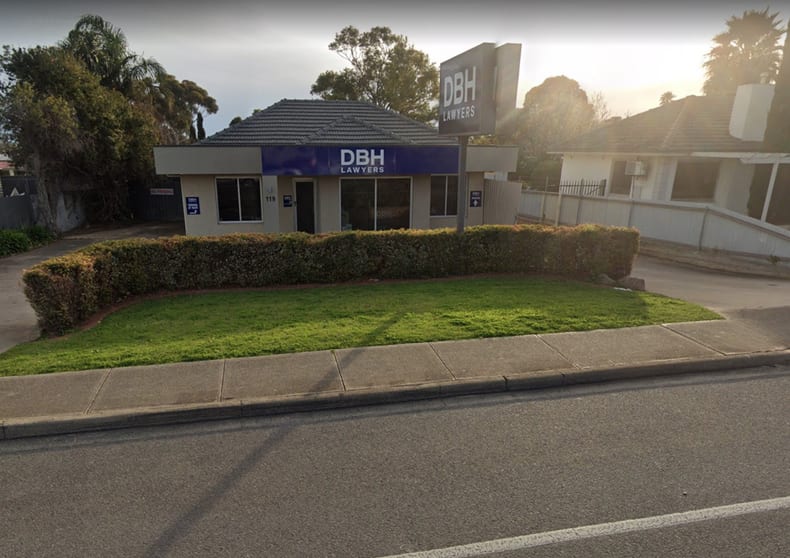Click to view all images 119 Dyson Road Christies Beach SA 5165 - Image 2