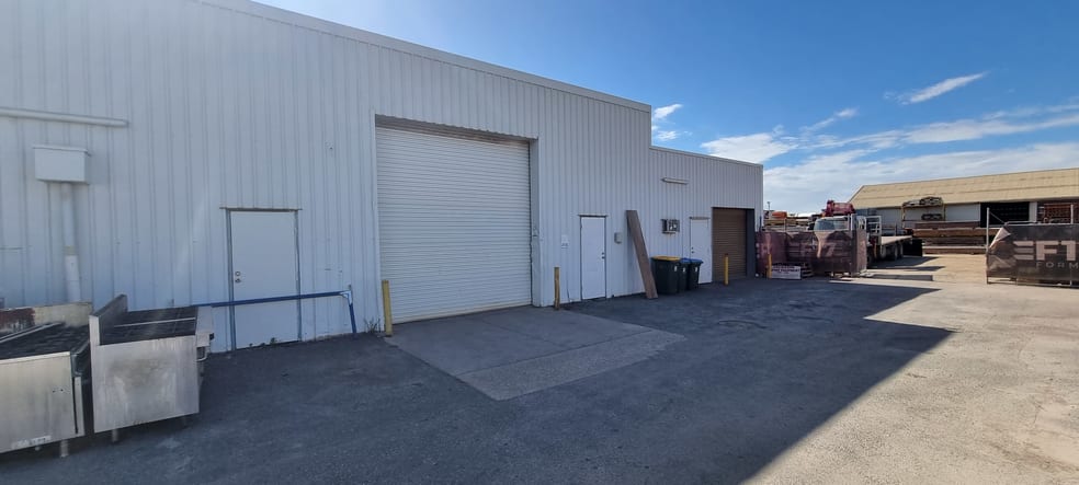 Click to view all images Unit 5/93-107 Francis Road Wingfield SA 5013 - Image 2