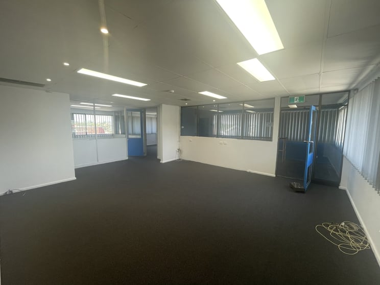 Click to view all images 1 Smith Street Tempe NSW 2044 - Image 3