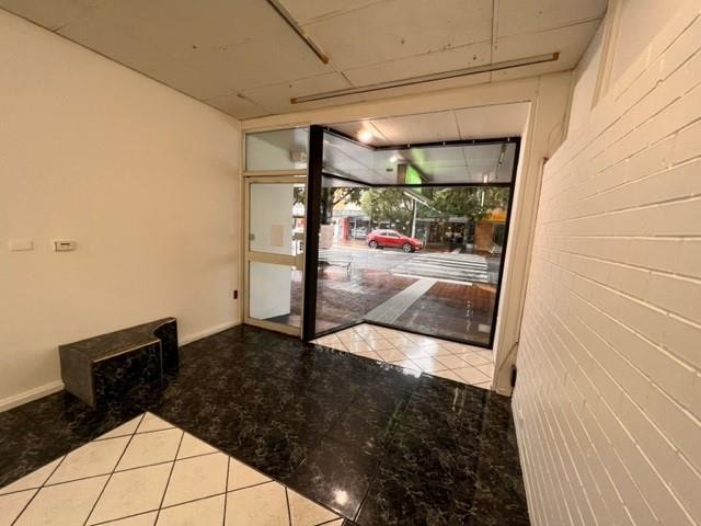 Click to view all images Shop 4/481-483 Dean Street Albury NSW 2640 - Image 3