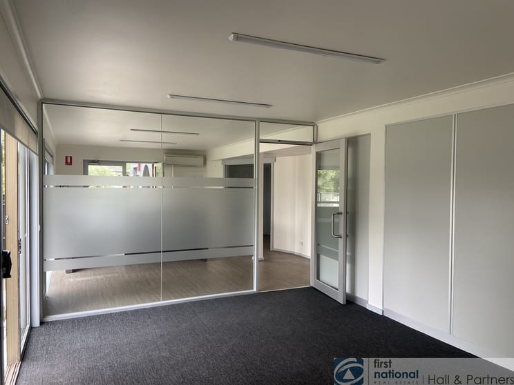 Click to view all images 2/127 Jacksons Road Noble Park North VIC 3174 - Image 3
