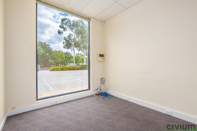 Click to view all images Ground Unit 3/6 Montford Crescent Lyneham ACT 2602 - Image 2