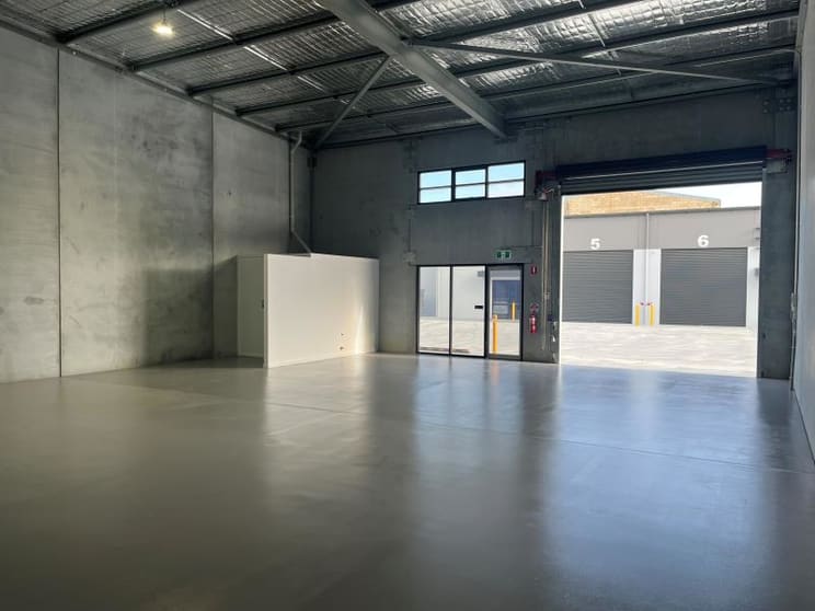 Click to view all images Unit 12/8 Edward Street Orange NSW 2800 - Image 3