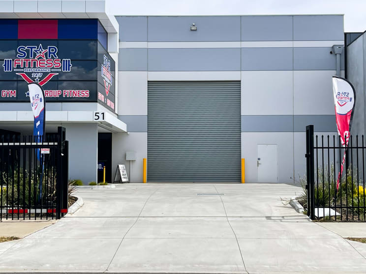 Click to view all images 51 Futures Road Cranbourne West VIC 3977 - Image 1