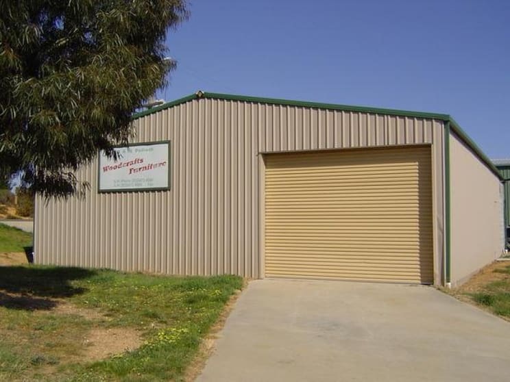 Click to view all images 10 Hitchcock Street Castlemaine VIC 3450 - Image 1