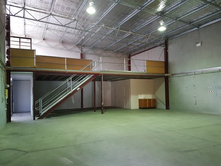 Click to view all images 2 & 3/4 Teamster Close Tuggerah NSW 2259 - Image 2