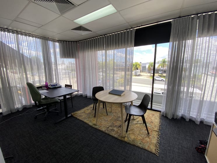 Click to view all images 2/33 Achievement Crescent Acacia Ridge QLD 4110 - Image 2