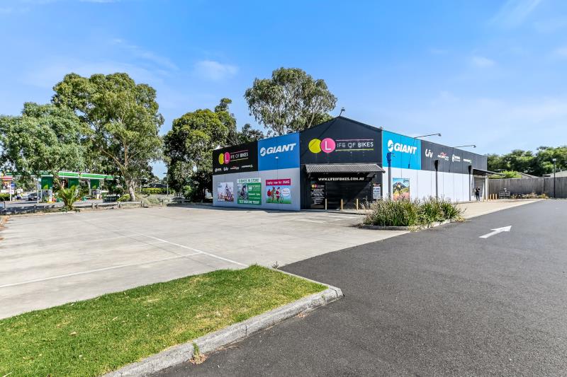 Click to view all images 88-90 Princes Highway Pakenham VIC 3810 - Image 1