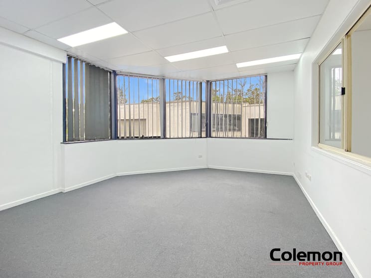 Click to view all images 5/29 Helles Ave Moorebank NSW 2170 - Image 3