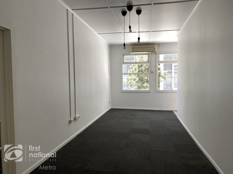 Click to view all images 2/450 George Street Brisbane City QLD 4000 - Image 2