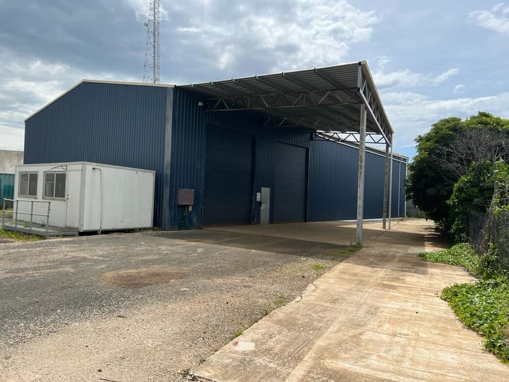 Click to view all images 4 Production Road Melton VIC 3337 - Image 1