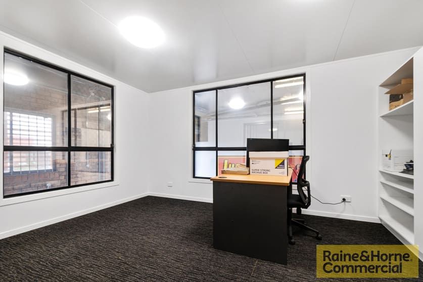 Click to view all images 2/12 Lathe Street Virginia QLD 4014 - Image 3