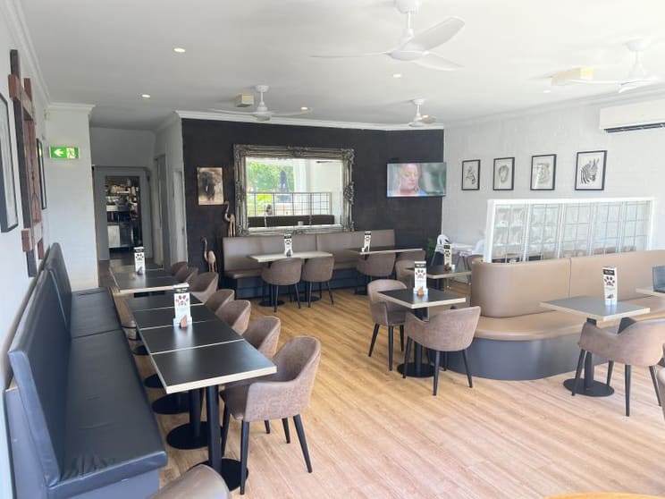 Click to view all images 47 Cobra Street Dubbo NSW 2830 - Image 2