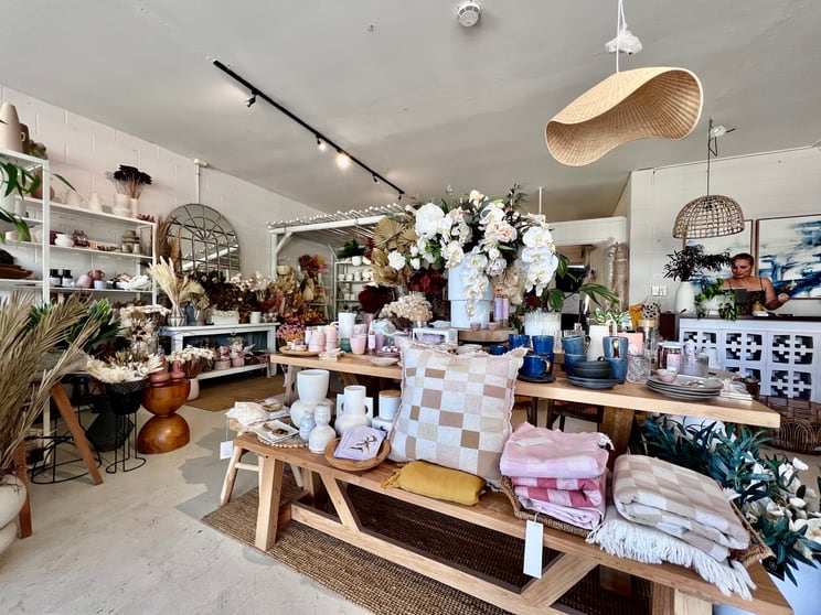 Click to view all images 2/106 Brisbane Road Mooloolaba QLD 4557 - Image 3