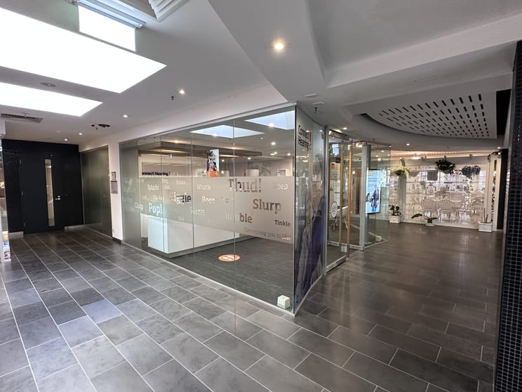 Click to view all images 4/521 Toorak Road Toorak VIC 3142 - Image 2