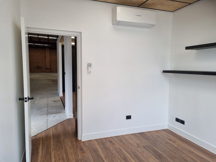 Click to view all images 2/4 Bostock Court Thomastown VIC 3074 - Image 2