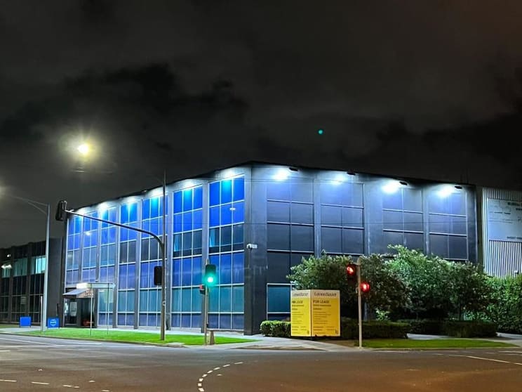 Click to view all images 391 Plummer Street Port Melbourne VIC 3207 - Image 1