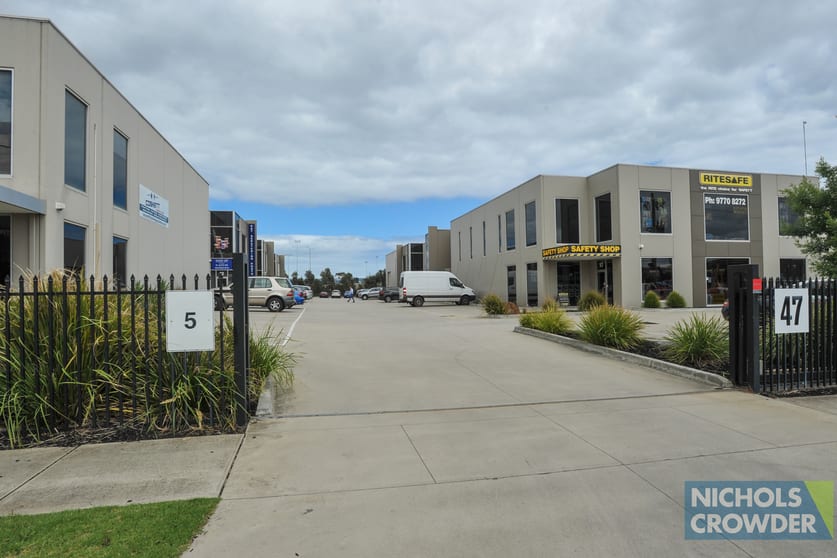 Click to view all images 8/47-49 Frankston Gardens Drive Carrum Downs VIC 3201 - Image 2