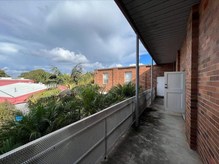 Click to view all images 11D/106 Old Pittwater Road Brookvale NSW 2100 - Image 2